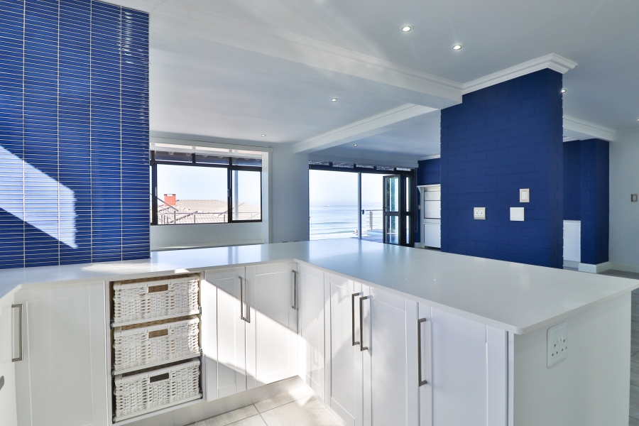 8 Bedroom Property for Sale in Reebok Western Cape